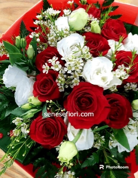 Bouquet Fantasy Love: L´Inno all´Amore di Senese Fiori a Napoli