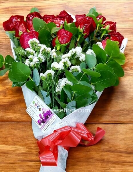 Mazzi di Rose per San Valentino e Ricorrenze a Napoli