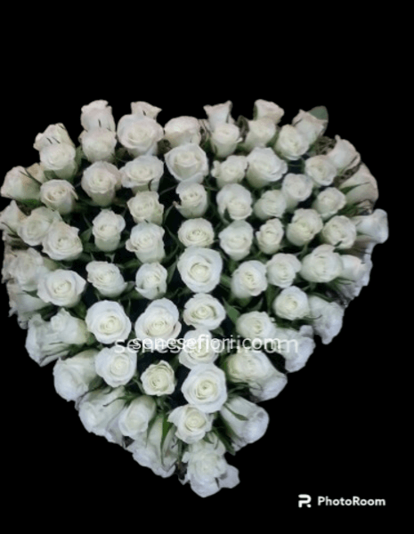 spedisci cuore rose bianche francesca napoli