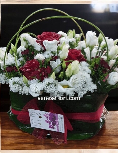 composizione rose e lysanthus sushi misura grande small