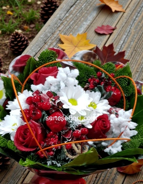 bouquet con decorazioni Natalizie small