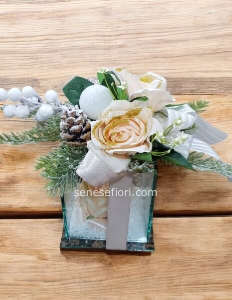 composizione cubo vetro natalizia