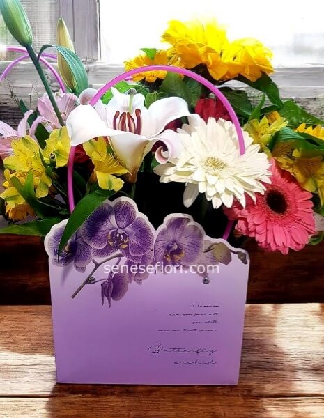 Flower Box a Borsa con Fiori Misti | Consegna Rapida a Napoli e Provincia